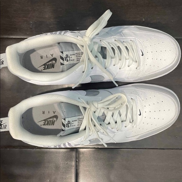 Air Force 1 Under Construction White - Picture 3 of 8